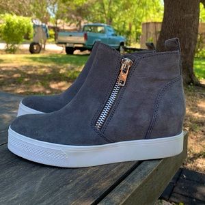 Steve Madden Grey Suede Wedges